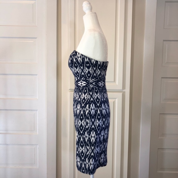 Banana Republic Strapless Dress - Ikat print - Picture 5 of 10